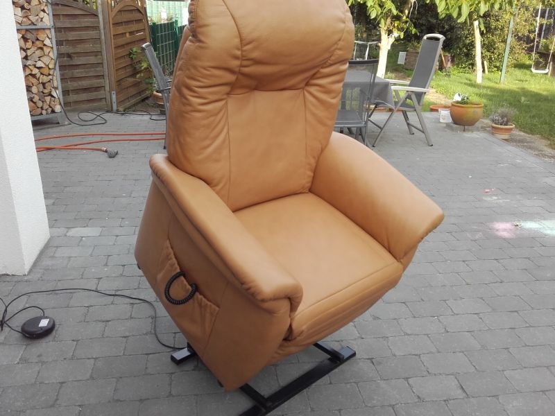 XL Fernsehsessel Himolla Aufstehhilfe bis 160KG Leder - Preis 1.100 € VB